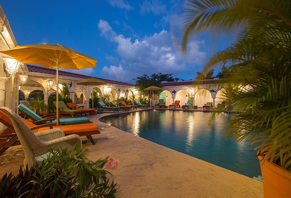 Peter de Savary's Mount Cinnamon resort