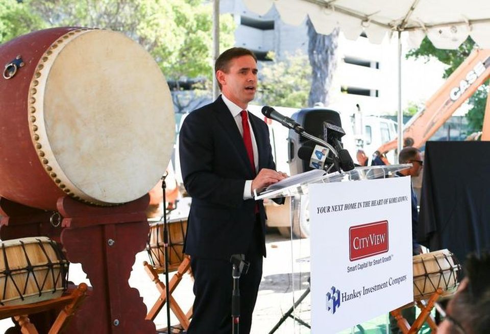 CityView CEO Sean Burton at last year's naming ceremony at The Pearl on Wilshire.