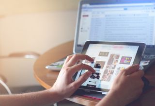 Work Or Home? With The Right Internet Services, Your Apartment Can Be Both