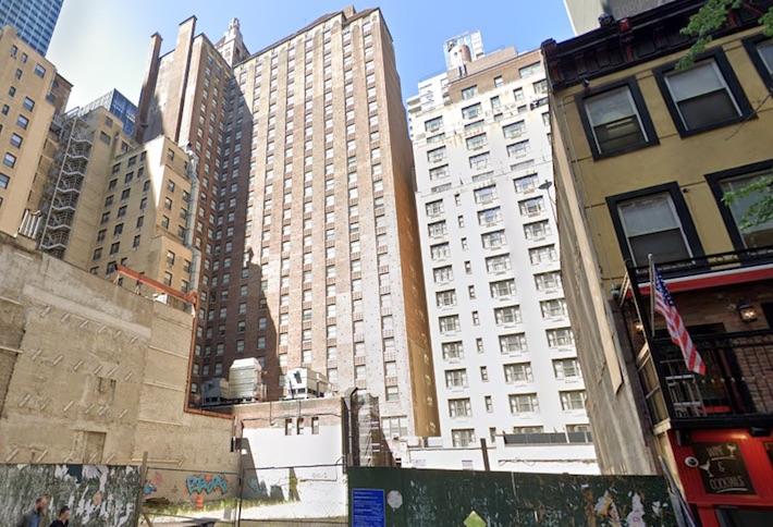 Chinese Firm Dropping $114M On Stalled Manhattan Project, Plans New Tower