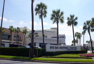Weingarten Expands River Oaks Shopping Center With New Acquisition 