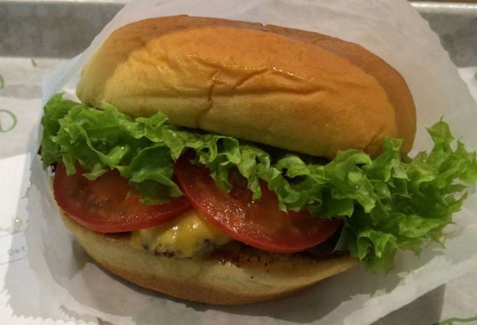 Shake_Shack_burger.jpg