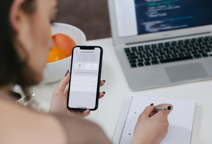 A Guide To Smart Buildings: How Landlords Are Keeping Their Tenants Connected 