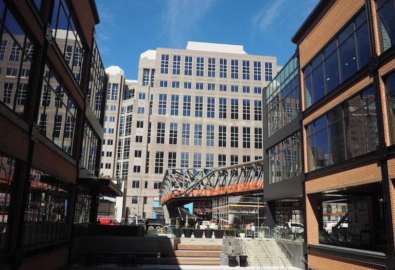The pedestrian bridge connecting Ballston Quarter with Ballston Exchange