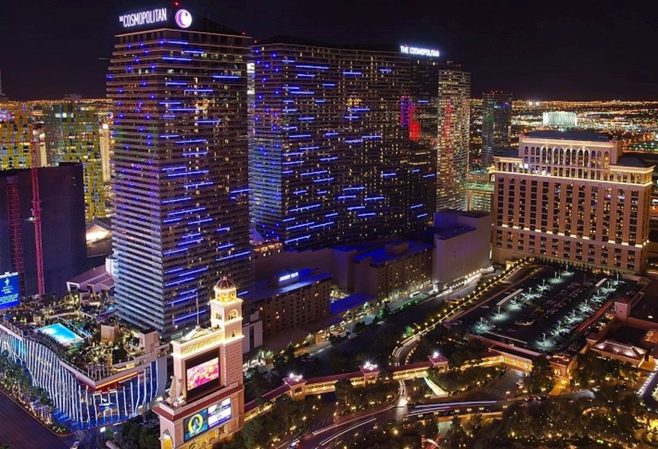 Cosmopolitan_Hotel_and_Casino_Las_Vegas_at_night