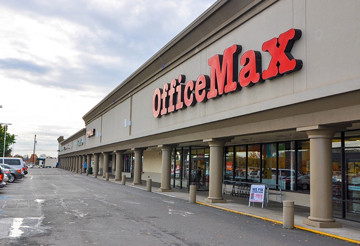 Investors Keen To Buy Portland Strip Center