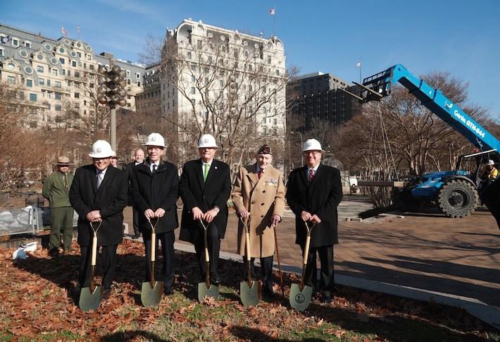 National Park Service Acting Director David Vela, World War I Centennial Commission Special Advisor Admiral Mike Mullen, Commission Chair Terry Hamby, Commission Special Advisor Senator John Warner and U.S. Secretary of the Interior David Bernhardt at the Dec. 12 groundbreaking