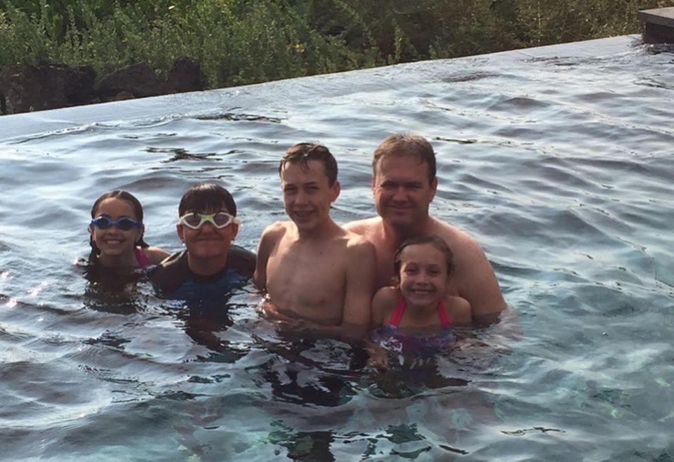 Greg Campbell with his children in Kona, HI, over the Thanksgiving holiday. They are (l-r) Kona Sidney (9), Everett (12), Dawson (14) and Cambria (7).