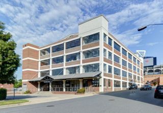 Headhunters Sign Lease For Dog-Friendly Uptown Space