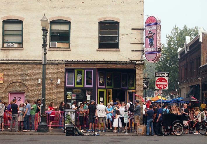 Voodoo Doughnut, Portland