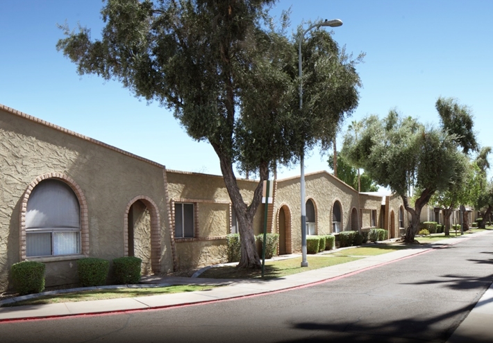 California Investor Snaps Up Phoenix Apartments For $14M