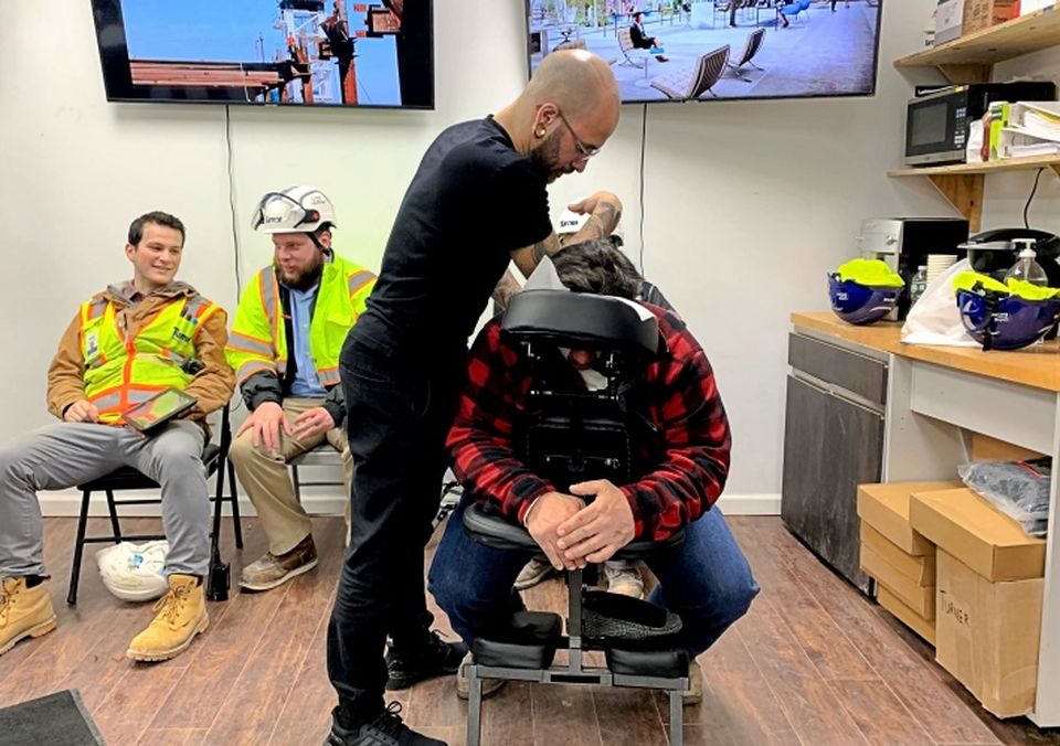 Massage by ZO. Amenities for Construction Workers