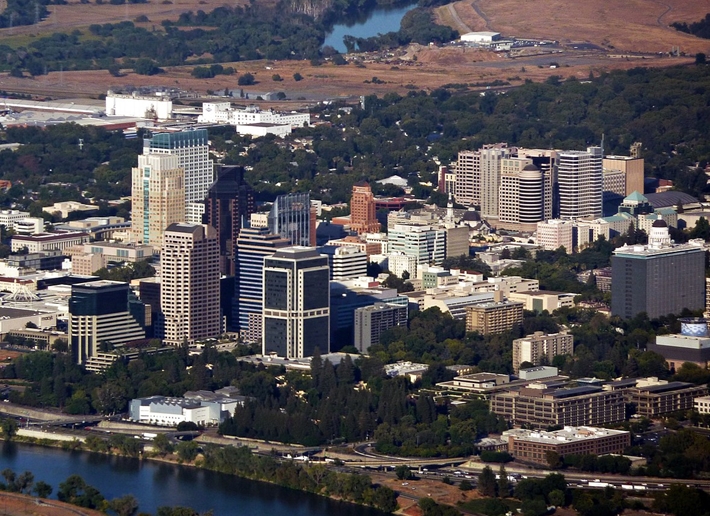 Bay Area Baby Boomers Flock To Sacramento Active-Adult Communities