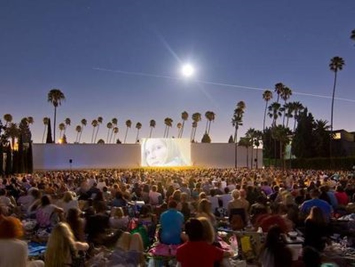 8 Awesome Experiences Unique To LA