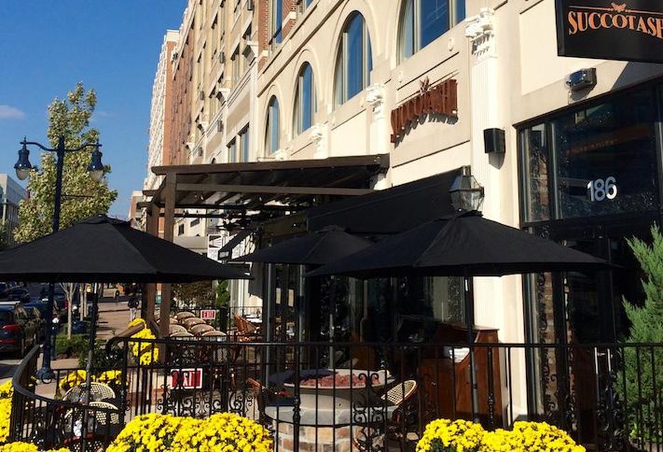 The outdoor patio at Succotash in National Harbor.