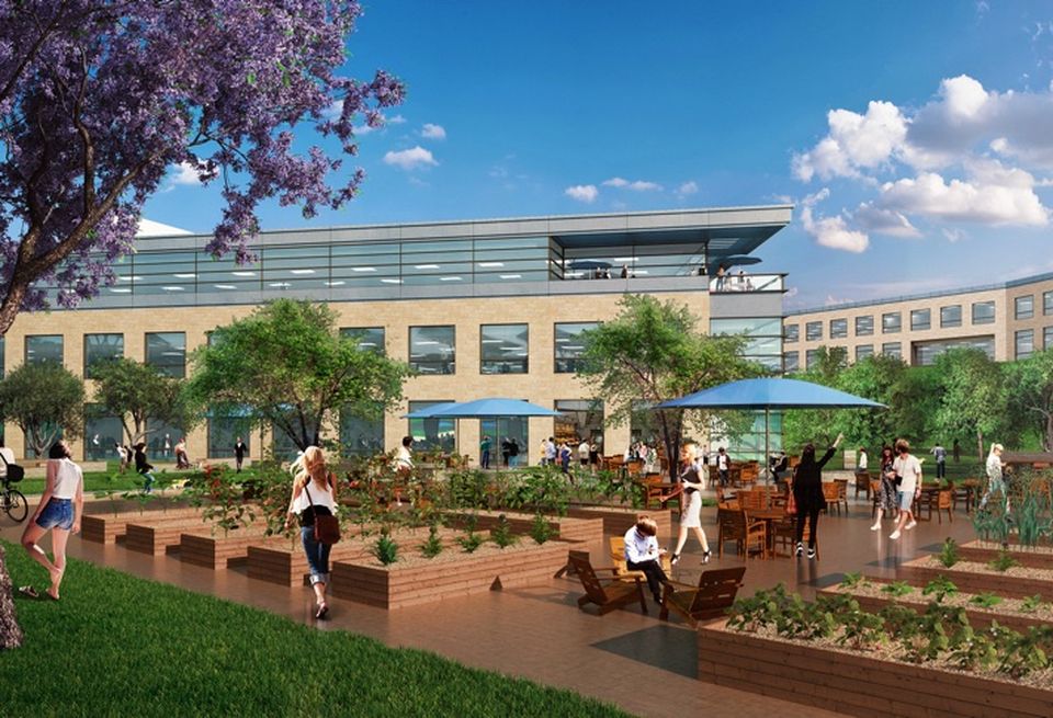Building E at Scripps Ranch Tech Park features an indoor/outdoor bistro and vegetable garden.