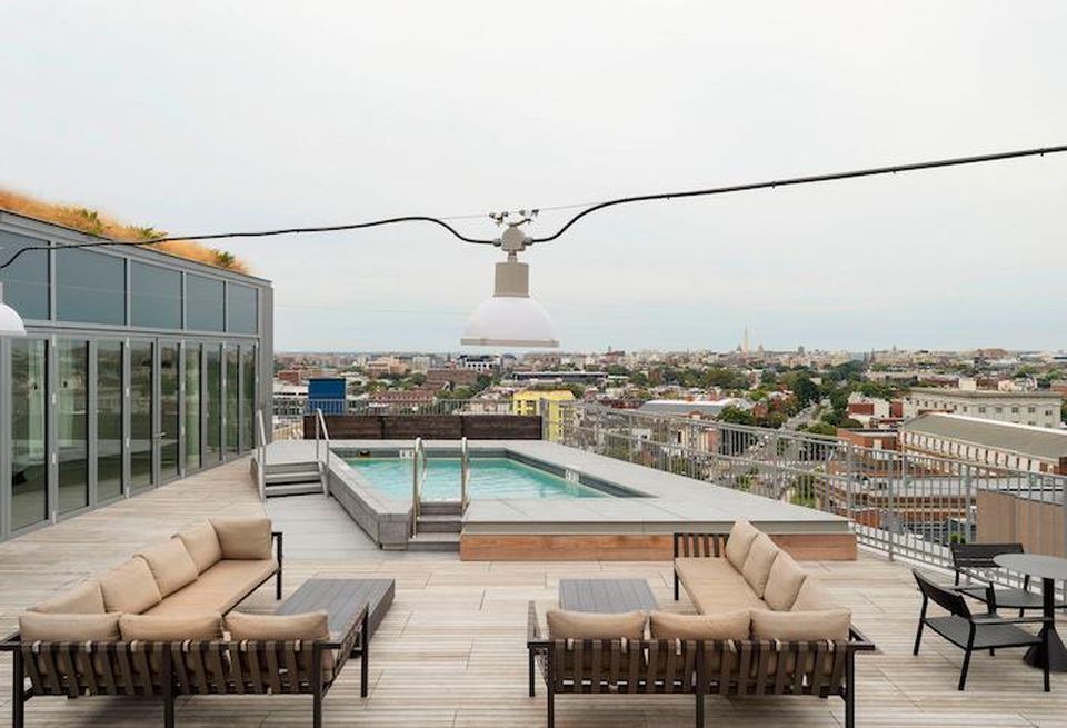 The rooftop pool at the 900 W St. NW building.