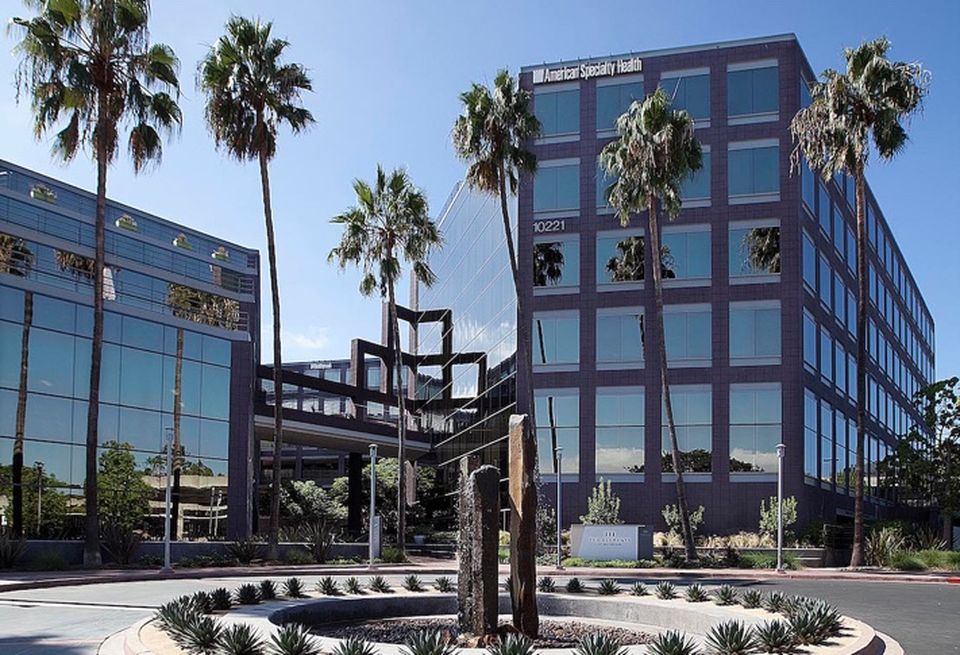 A $2.5M makeover at The Elements at Wateridge, a 279k SF office campus in Sorrento Mesa, included outdoor amenities that make the project appealing to various tenants.