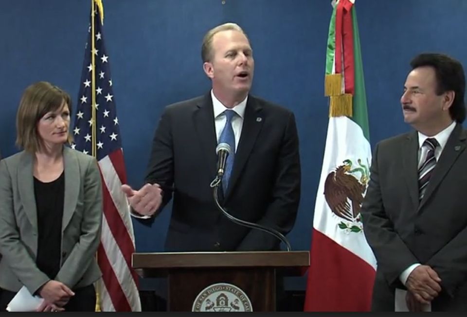 Kevin L Faulconer, with the San Diego World Trade Center executive director Nikia Clarke and Tijuana mayor Juan Manuel Gastélum