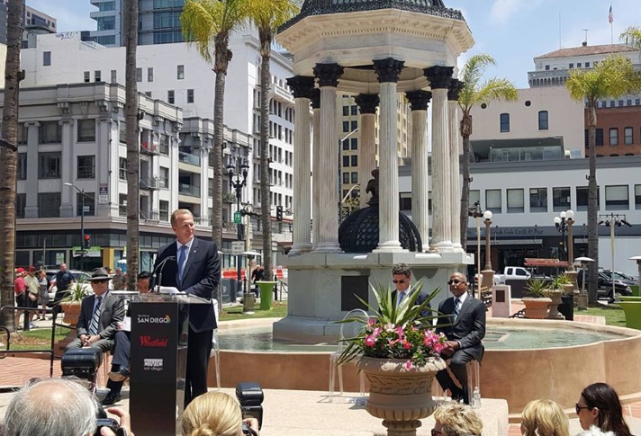 Mayor Kevin Faulconer speaks at Horton Plaza park rededication