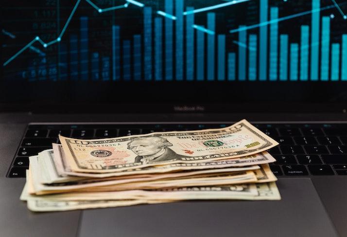 cash money laptop chart