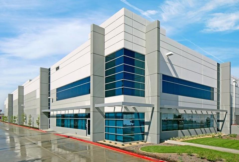 140K SF building we lease to FedEx in Bell