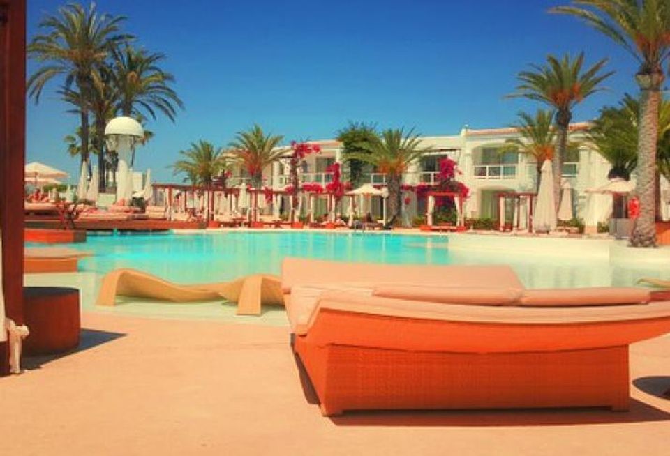 Hotels, hotel sector, hospitality, lodging