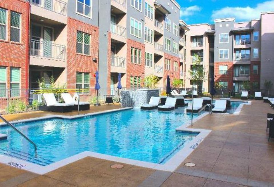 Walker & Dunlop arranged a $18M loan for The Flats at Frankford Station, a Class-A, 185-unit multifamily mid-rise in Carrollton. Walker & Dunlop’s Stuart Wernick and Matt Newton placed the debt with Fannie Mae on behalf of Frankfurt Properties.