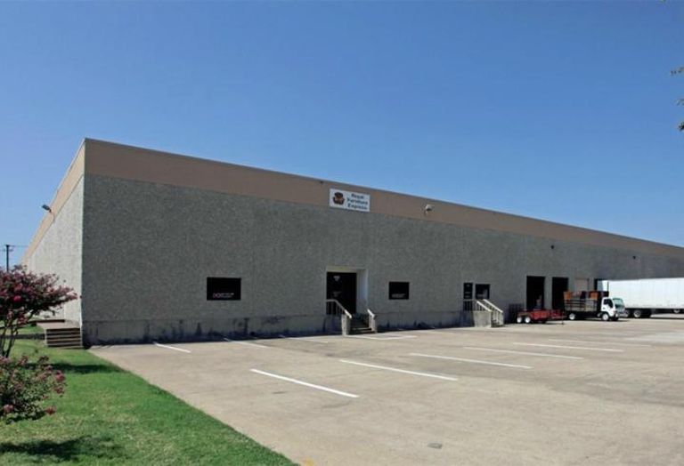 Zuri Furniture LLC leased 67K SF of distribution space after consolidating two locations and gaining nearly 30K SF of additional warehouse storage in Farmers Branch. Zuri’ss long-term lease filled the remainder of the 206K SF distribution center at at 4254 Simonton Road, owned by Lobo 3C LP. Chad Albert of NAI Robert Lynn represented the landlord. Bradford’s Clint Manning represented Zuri.