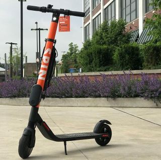 Scooters' Chicago Arrival Already Changing City Commutes 
