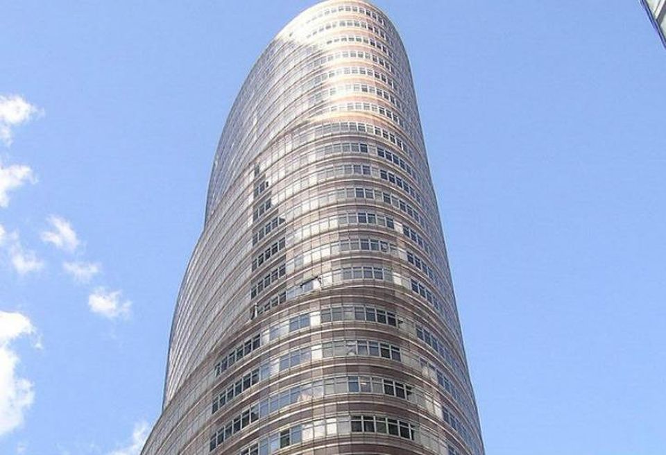 Lipstick Building