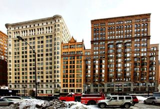 The Plymouth Building (center), 417 S Dearborn, Chicago
