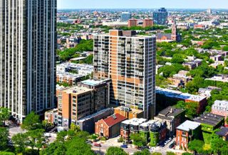 Kennelly Square, Chicago