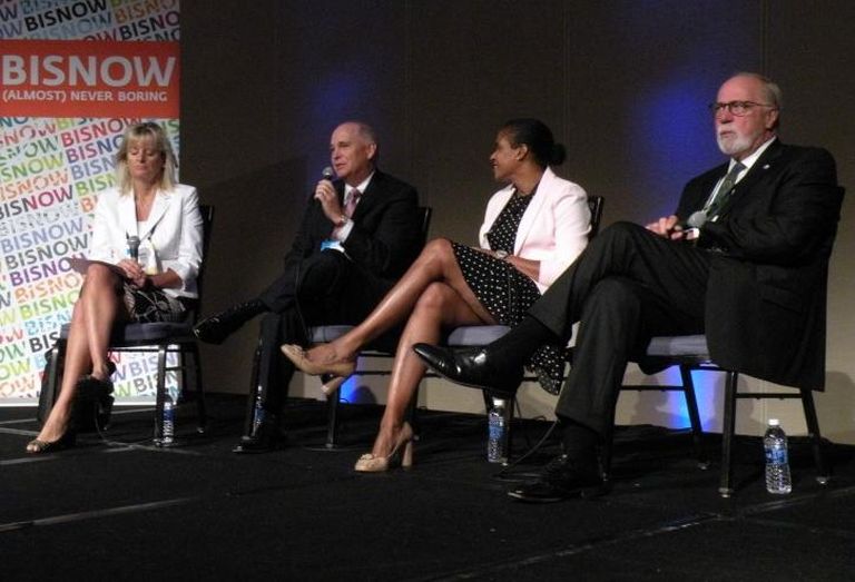 Rockefeller Group's Brandi Hanback; Kurt Nagle, American Association of Port Authorities; John Reinhart, Port of Virginia; and Molly Campbell, Port of NY & NJ