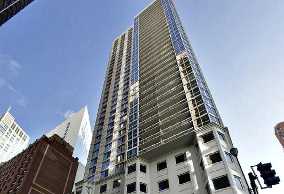 One East Delaware Place, Chicago