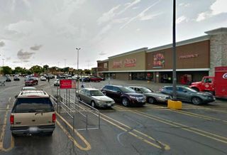 Oak Mill Plaza, Niles, IL