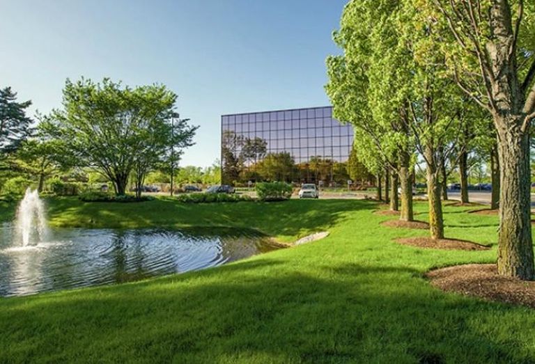Edens Corporate Center, Northbrook, IL