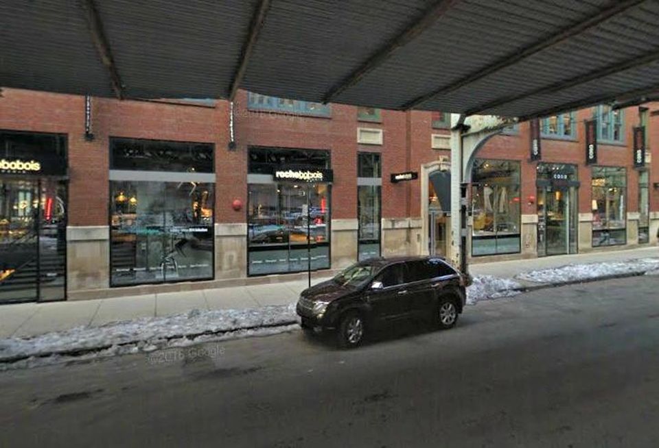 222 W Hubbard, Chicago, IL