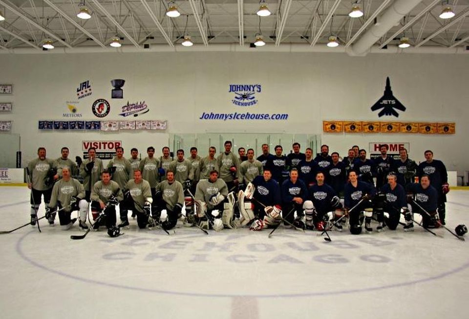 The two teams in the 2018 Chicago CRE Broker Hockey Classic