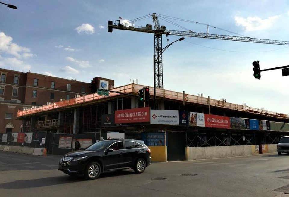 Addison and Clark, Chicago