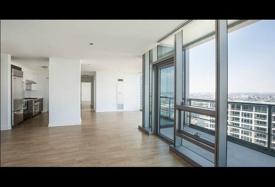 A penthouse at Wolf Point West, Chicago