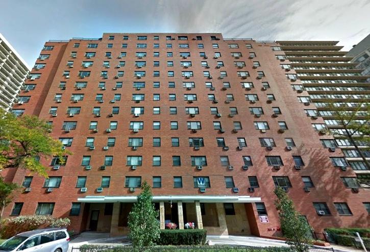 5815 North Sheridan Road, Chicago