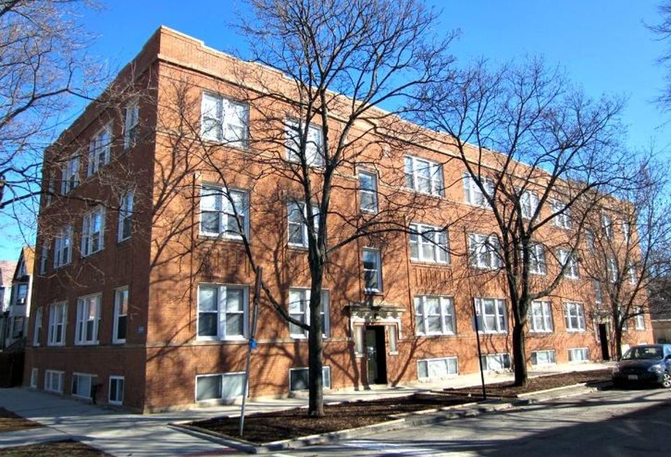 Chicago multifamily real estate sales