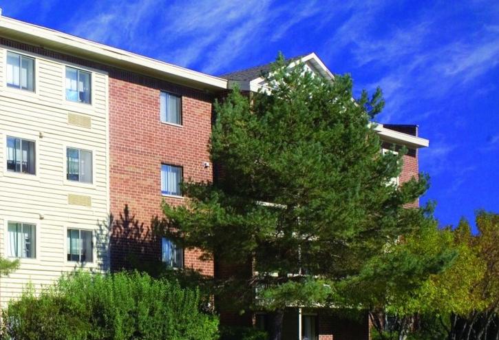 Clover Creek Apartments, Lombard, Ill.