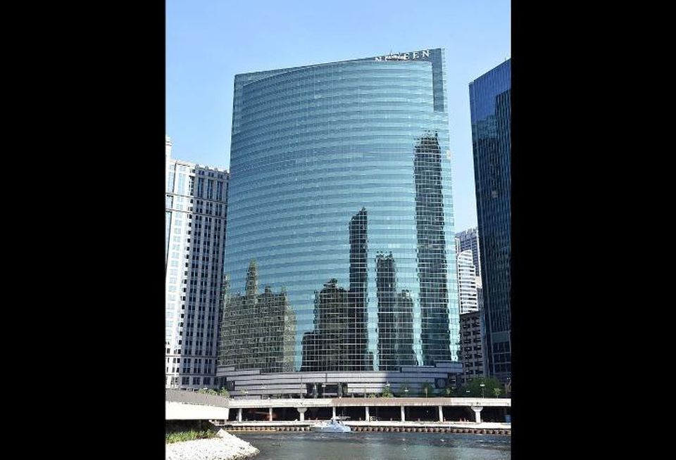 Chicago office real estate leasing