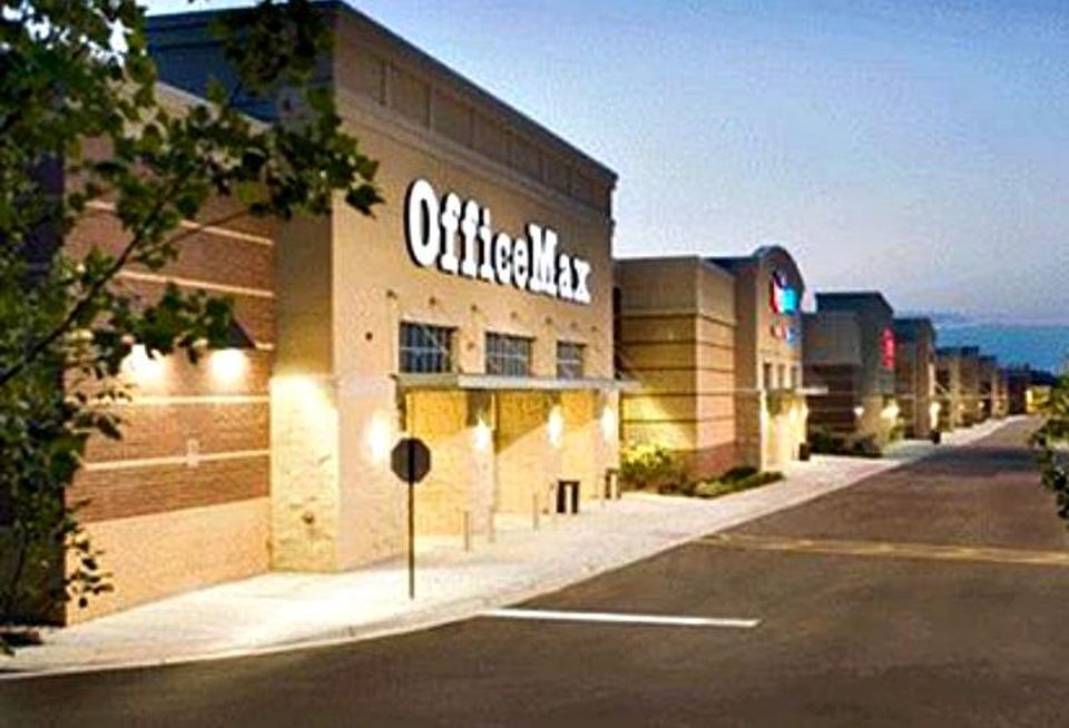 A shopping mall in Orland Park, IL