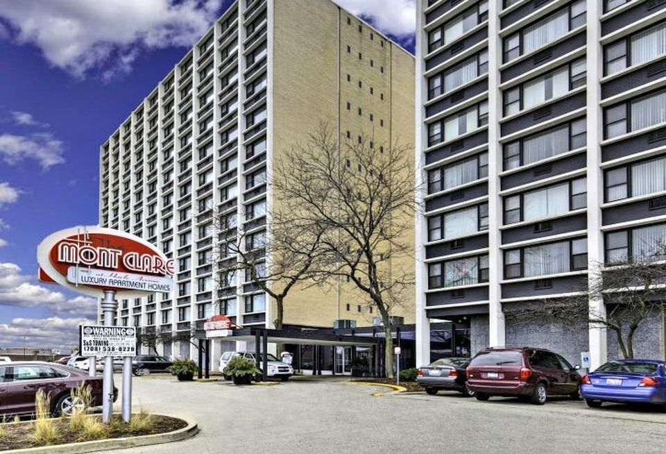 Mont Clare Apartments, Chicago