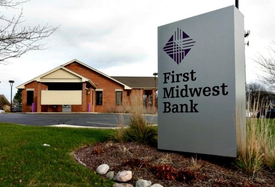 A first Midwest Bank branch in Orland Park, IL
