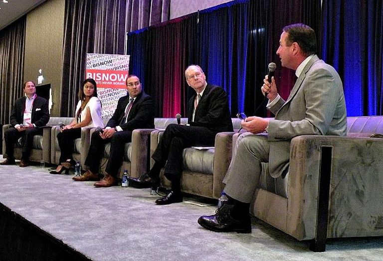 Avison Young Principal Tim Henry, WiredScore Head of Chicago Christine Torres, Manulife/John Hancock Financial Managing Director Joseph Shaw, SOM Partner Bill Baker and Murphy Development Group Chairman and CEO John Murphy.