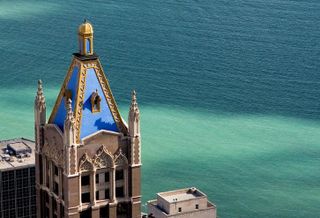 680 North Lake Shore Drive, Chicago